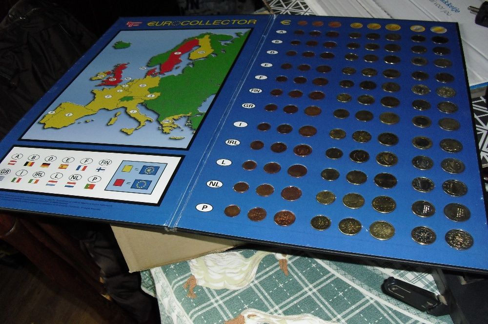 Vendo caderno completo com todas as moedas dos 12 primeiros países €