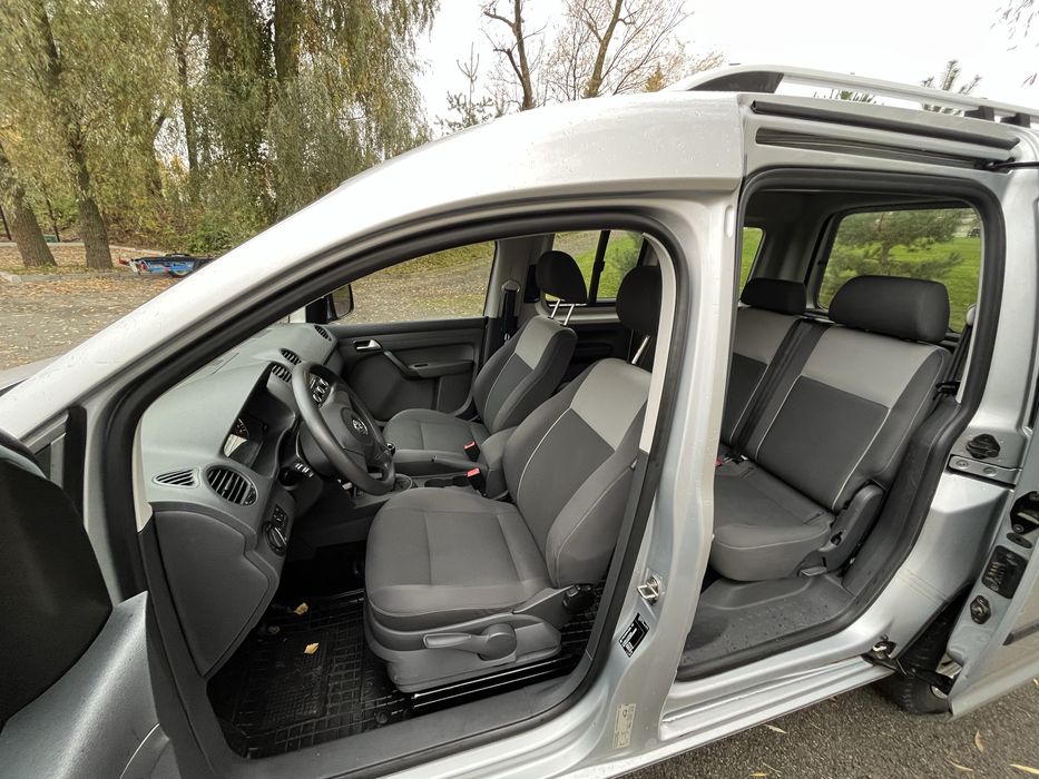 Volkswagen Caddy 2011 Пасажир Заводський