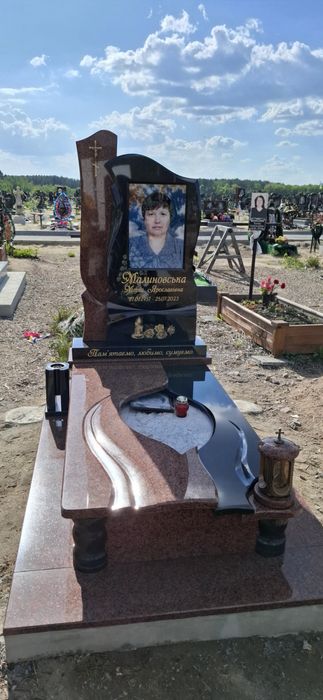 Памятники власне виробництво