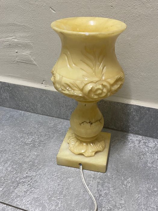 Lampka z alabastru