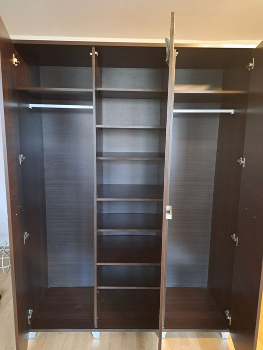 Komplet (szafa komoda karnisz lampa wisząca kinkiet stojący)