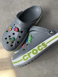 Crocs    m10 w12