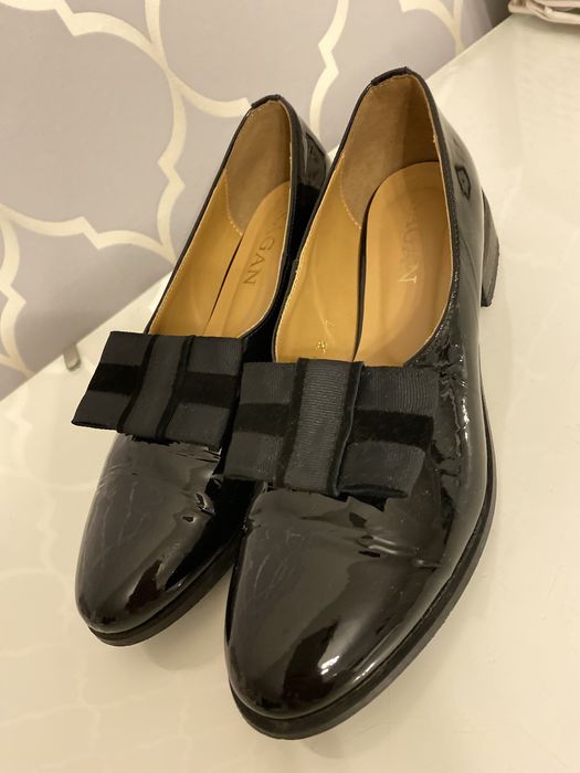 Buty mokasyny czarne skóra lakierowana SAGAN piekne nowe