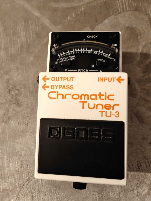 Boss Tu 3 chromatic tuner