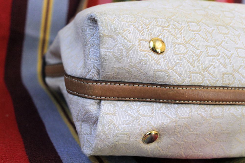 Вінтажна жаккардова сумка-тоут DKNY з принтом монограми бренду