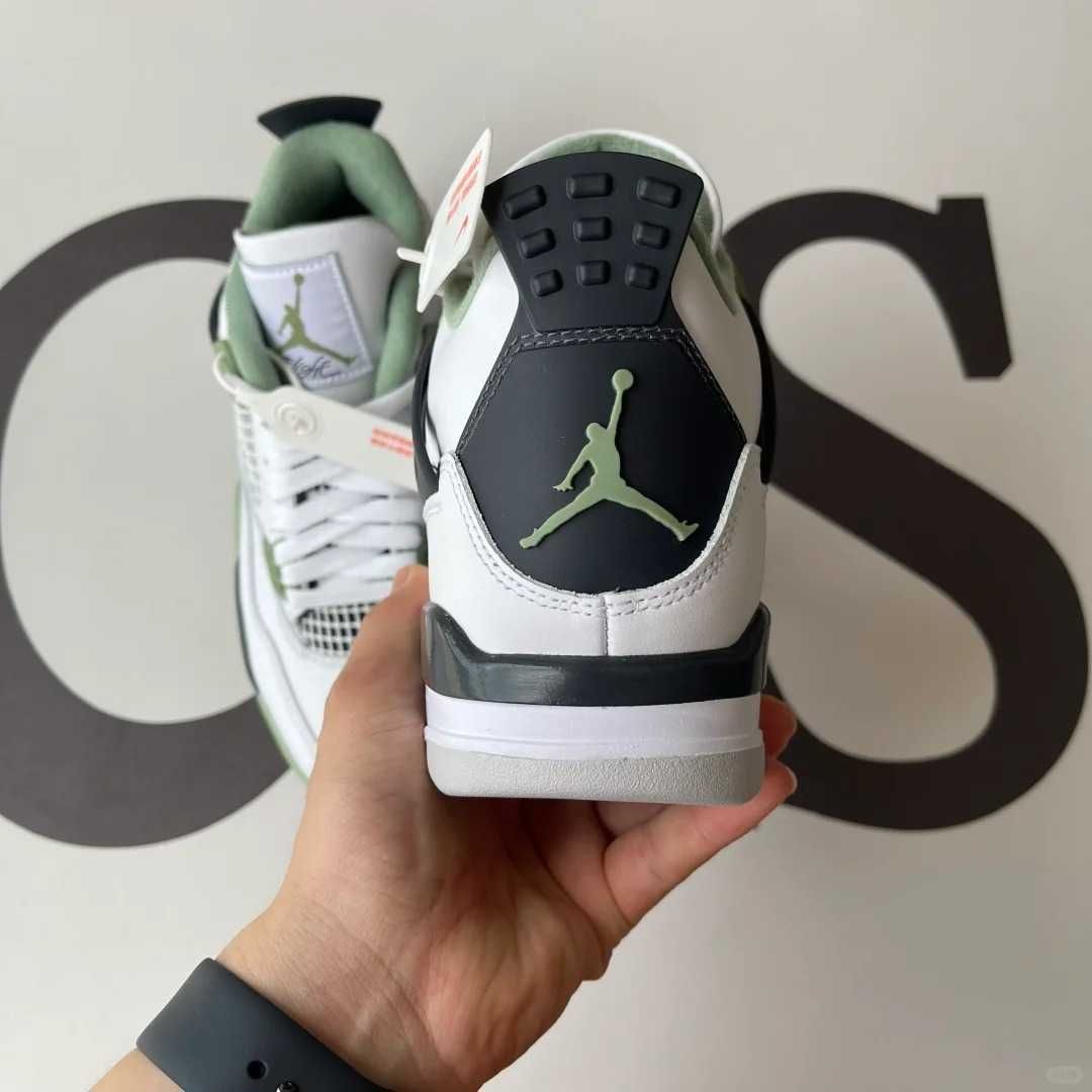 Jordan 4 raptory, Jordan 4 szałwia