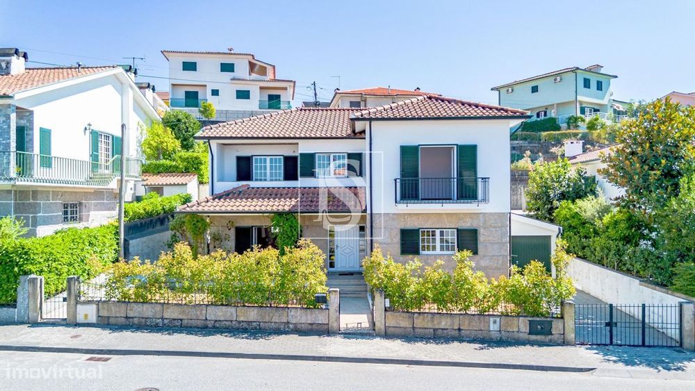 Moradia T4 na Madalena