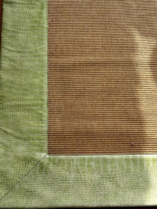 Tapete Natural Juta/Sisal Rug com Borda Couro Verde Cobra