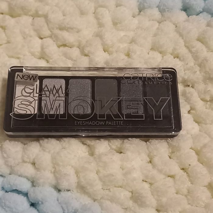 Набор тіней для повік (6 шт) від бренду *catrice*