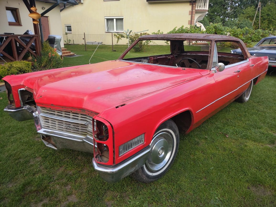 Cadillac sedan DeVille