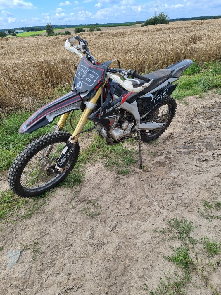 Cross 250 barton mzk (kayo defender alfarad)