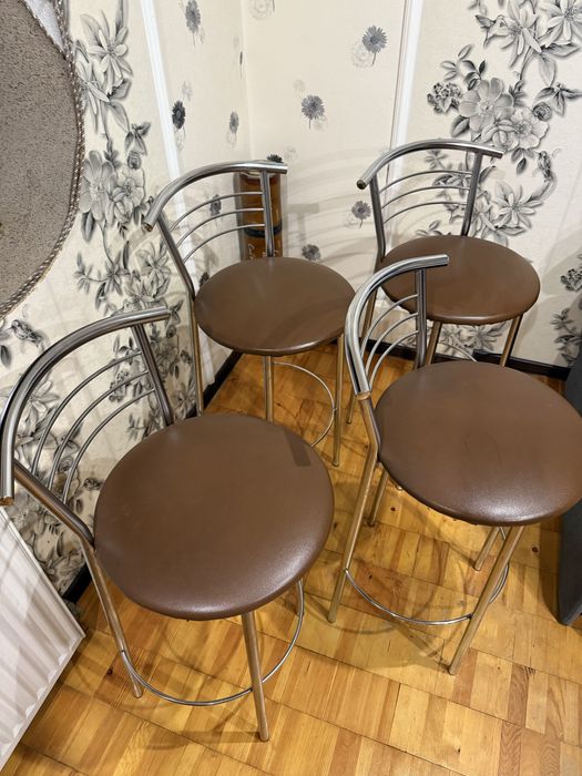 Барні стільці 4 штуки