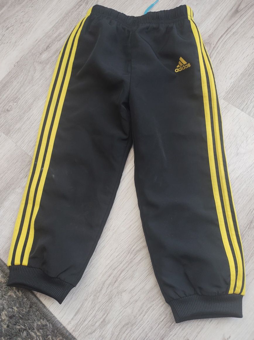 Dres chłopięcy adidas 110-116