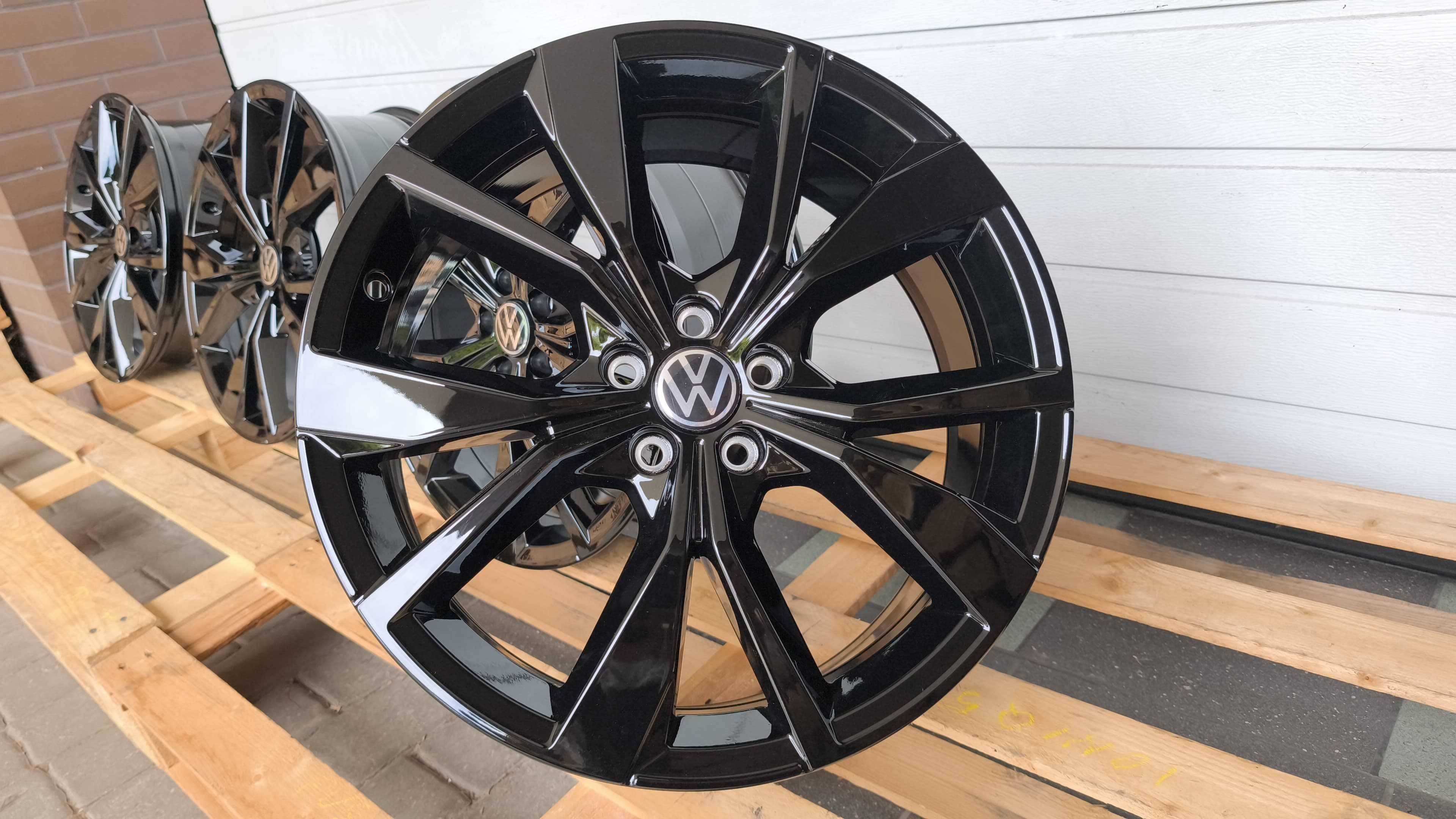 Felgi aluminiowe Vw Taigo T Cross 18" 5x100 Et 39 NOWE (OL585F)