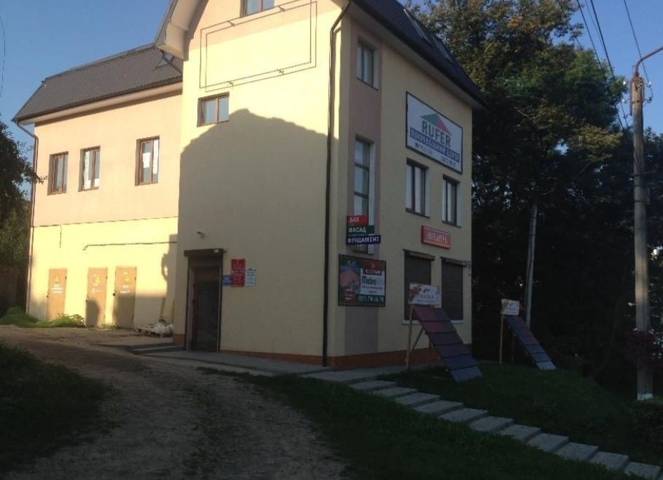 Комерційне приміщення по вул.Ковжуна 4