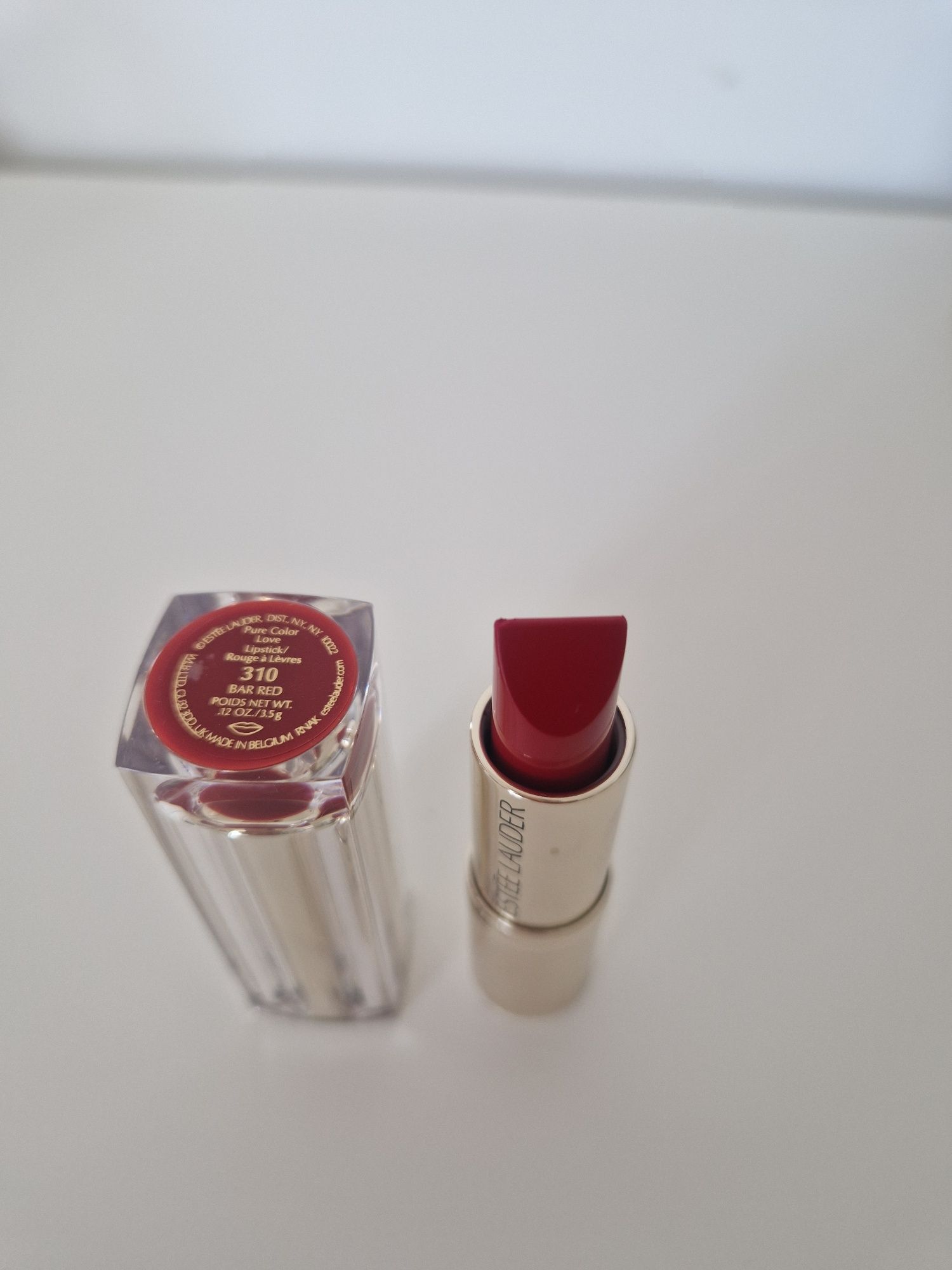 Baton novo estee lauder