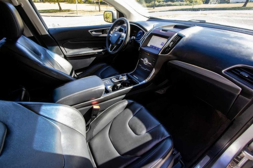 Ford Edge Titanium      2020