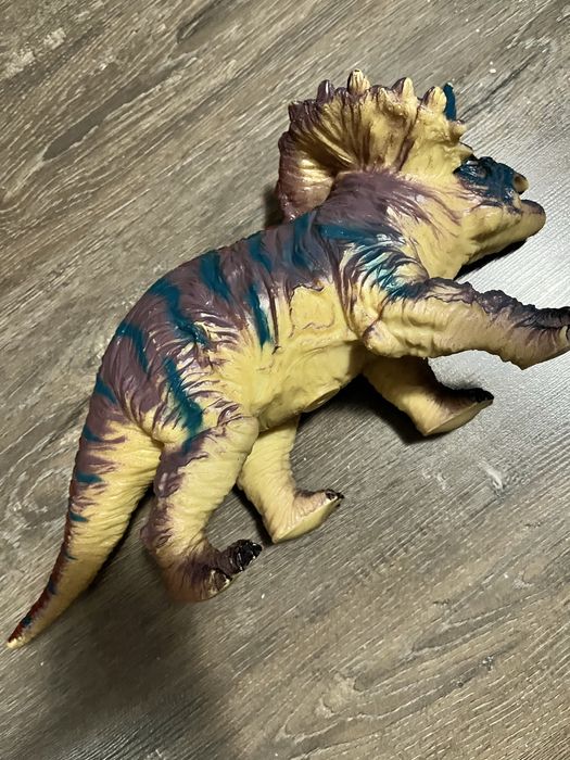 Іграшка динозавр трицератопс з гуми, 38 см