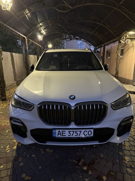 Атомобиль ВМW X5 2020