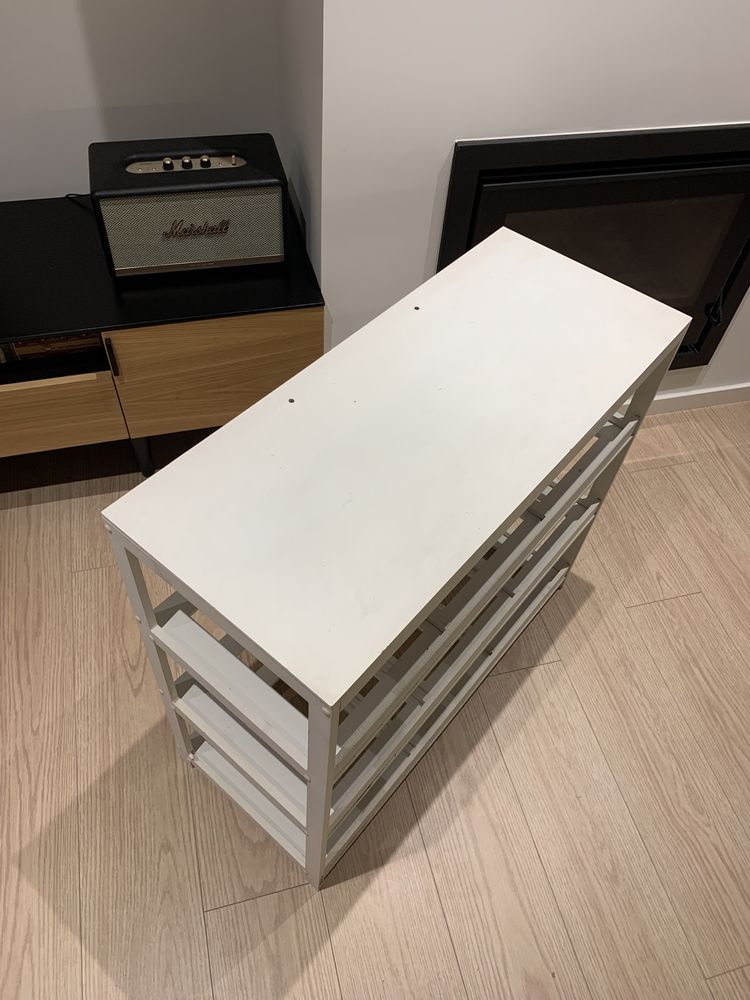 Móvel Branco Interior ou Exterior Com opção de arrumos