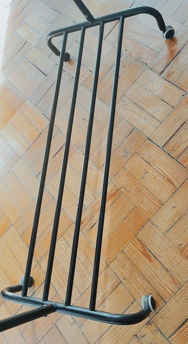 Barão de roupa preto