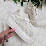 Beżowe sneakersy z koronki