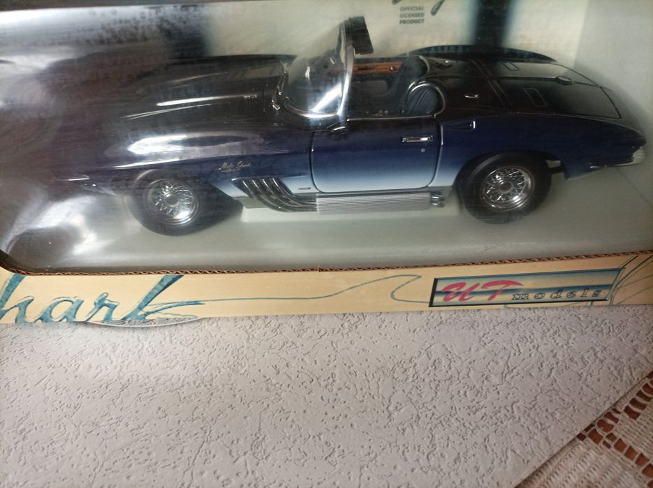 Model Kolekcjonerski Corvette ZL-1 Mako Shark UT MODELS 1 18