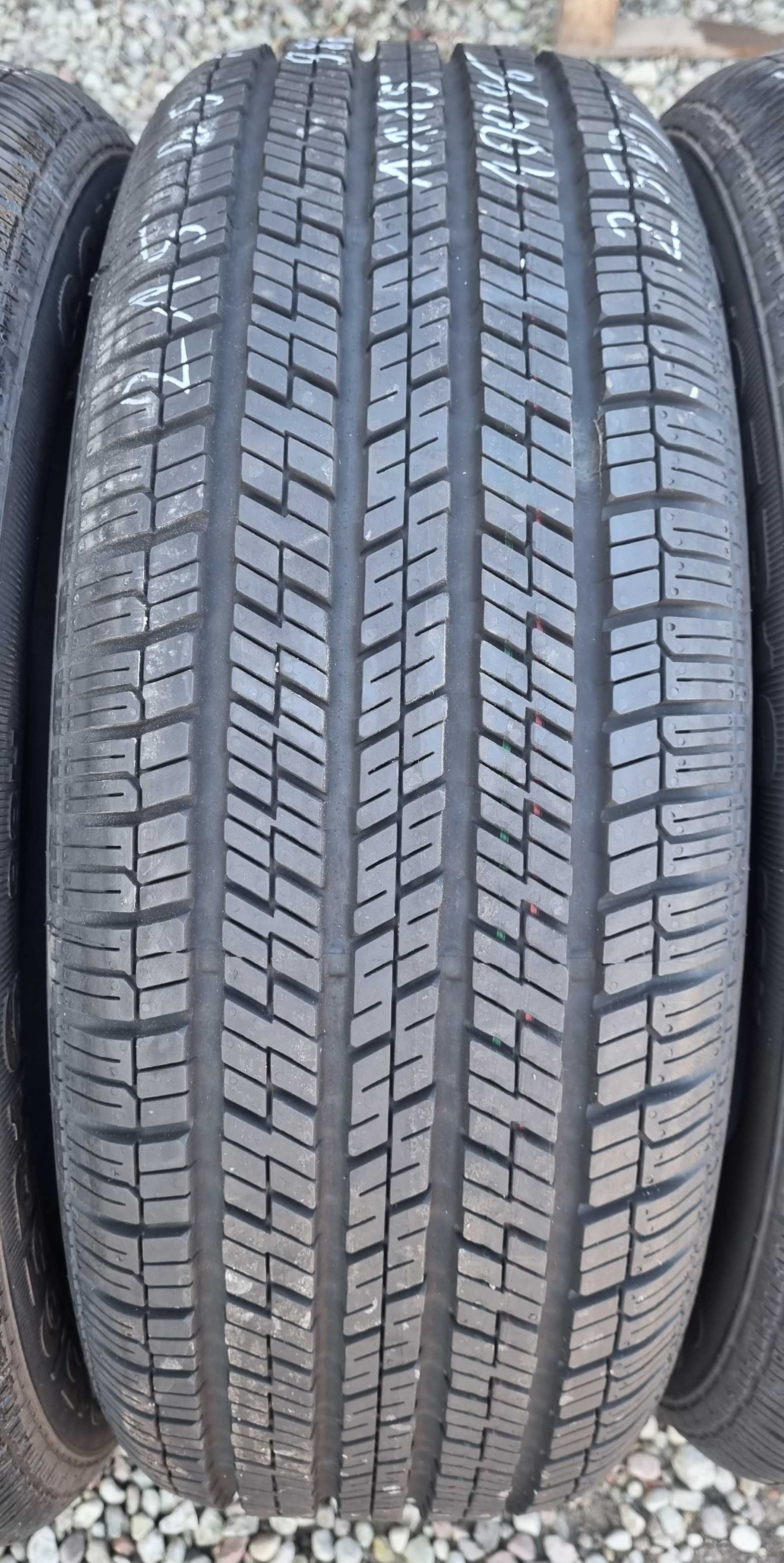 215/65R16 Continental 4x4 Contact Lato