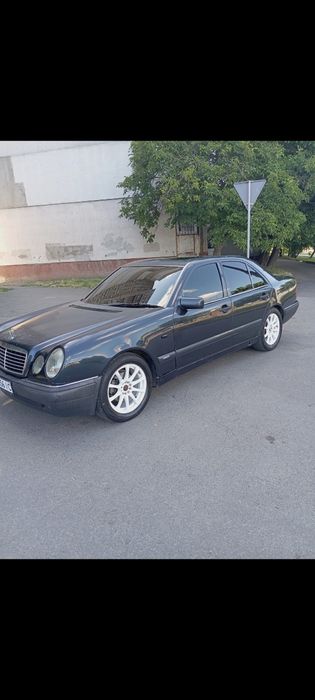 Продам Мерседес Е230