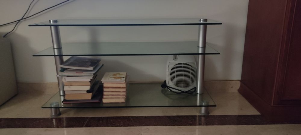 Mesa de TV em vidro