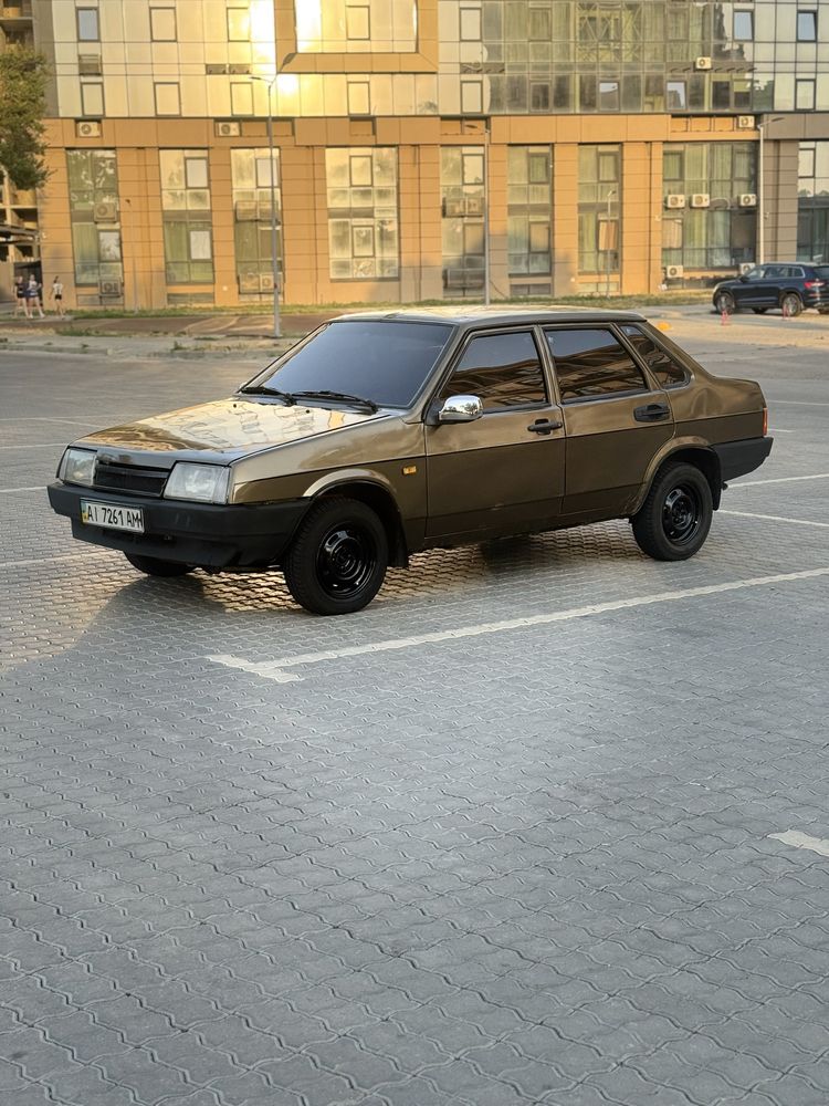 Продам обмен ваз 21099