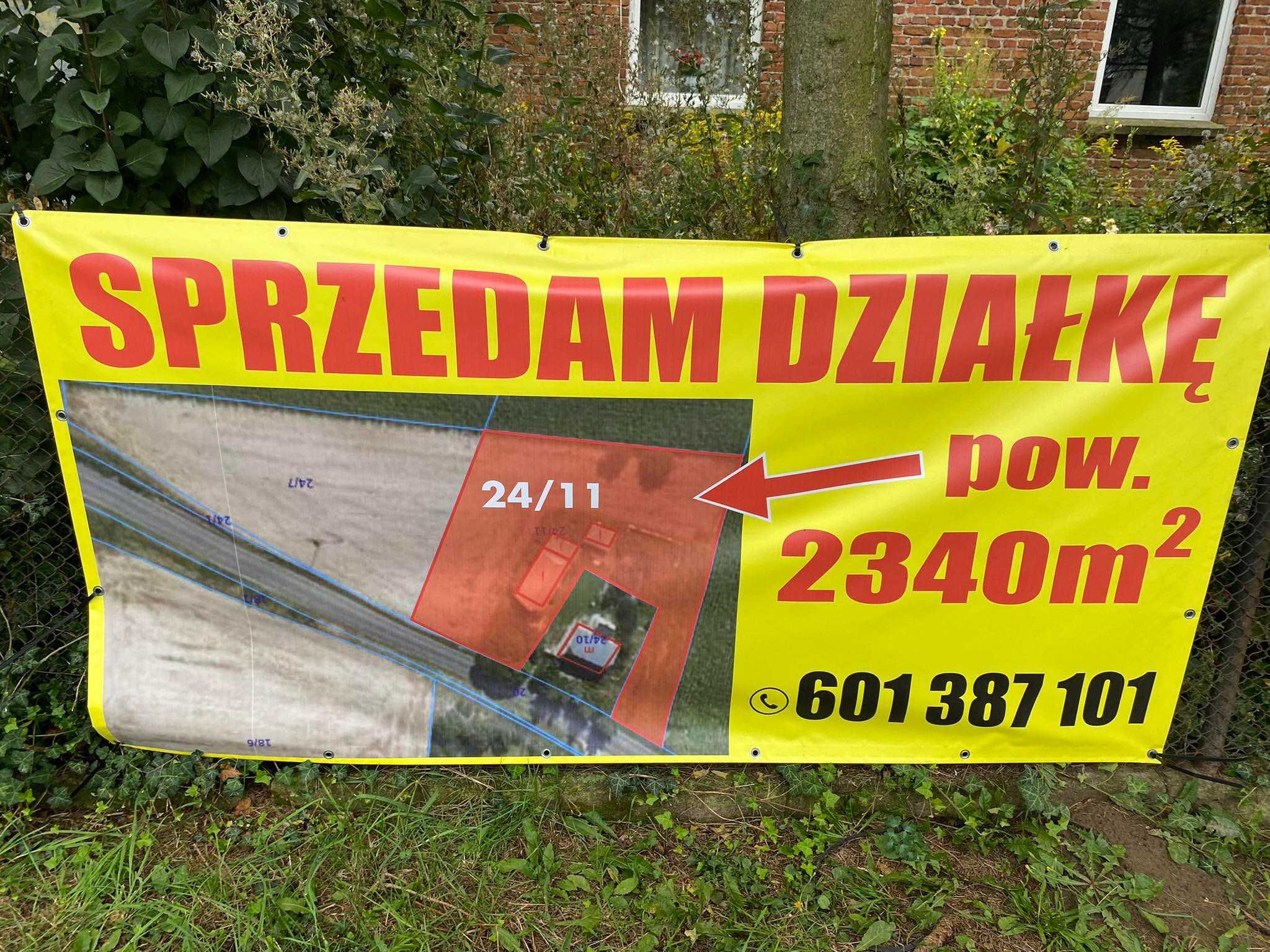 duża  cicha działka z drzewami, budynkami gospodarczymi, przy asfalcie