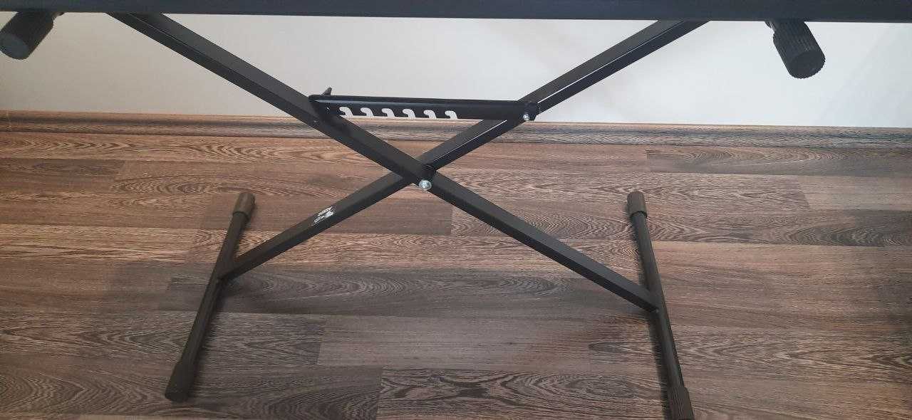 Pianino elektroniczne, Yamaha P125