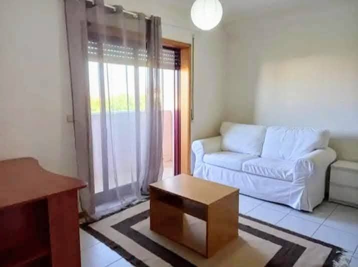 Quarto 200m da UA- T2 só p/ 2 men