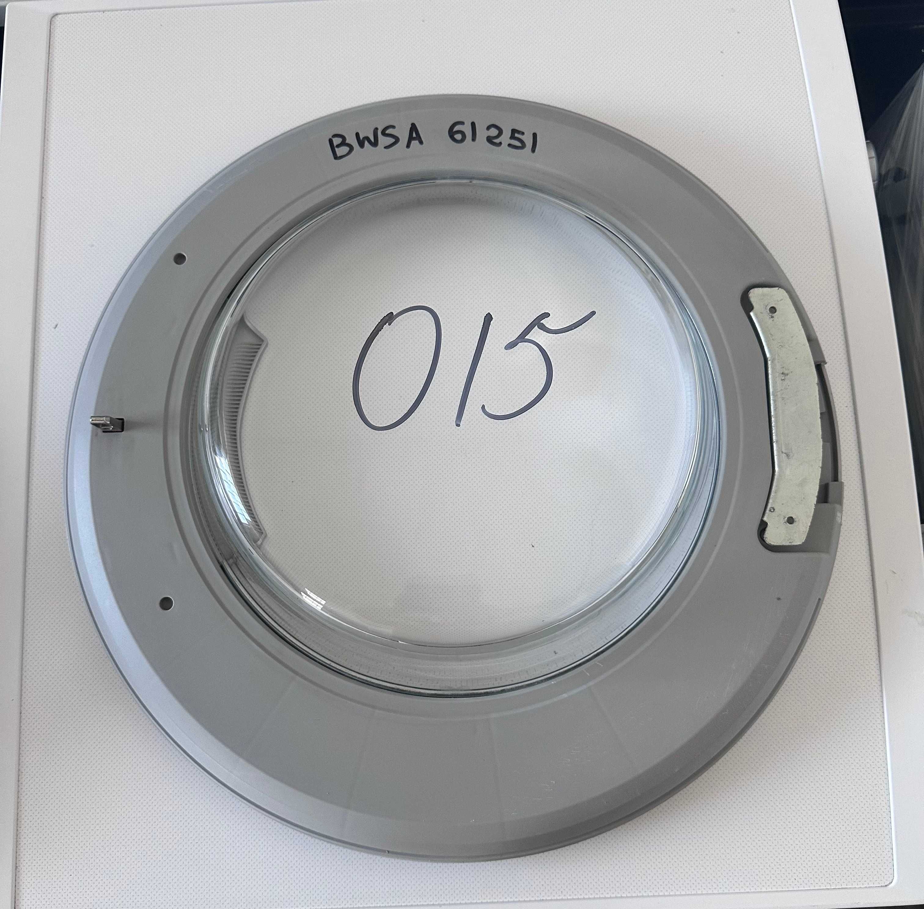 Drzwi do pralki Indesit BWSA 61251 6 kg