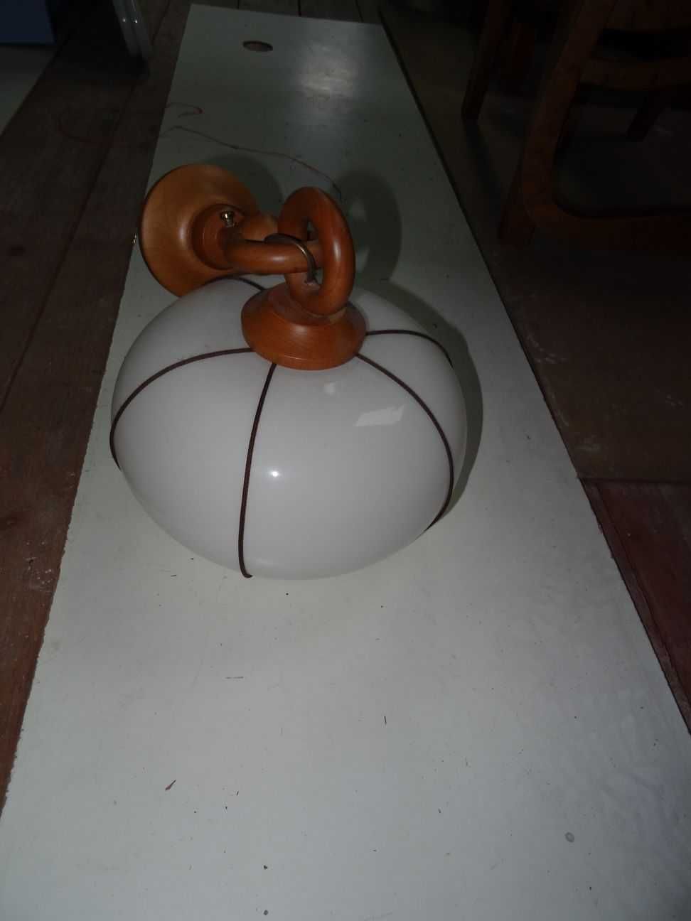 Lampa do pokoju, przedpokoju 1 żarówka