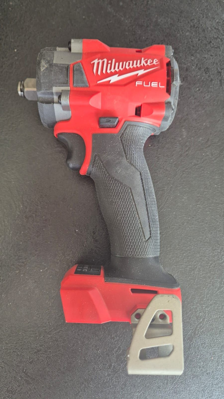 Akumulatorowy Klucz Udarowy 1/2" MILWAUKEE M18 FIW2F12 NOWY