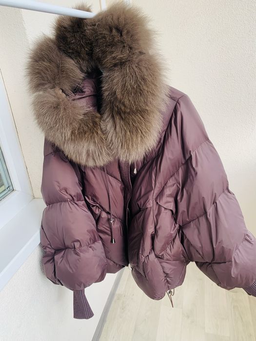 Пухова куртка з натуральним хутром