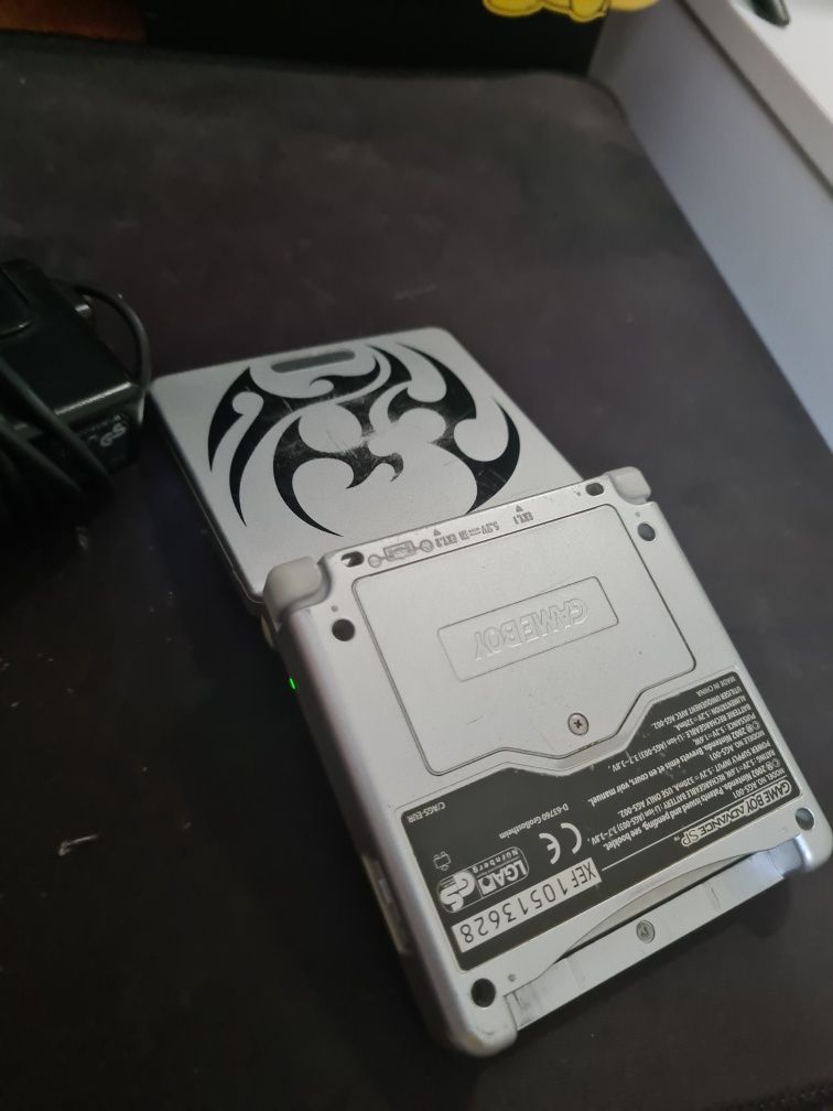 Gameboy Advance SP 'Tribal'