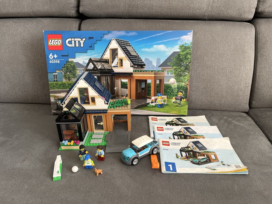 LEGO City Domek rodzinny i samochód  60398