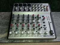 Mesa mistura behringer