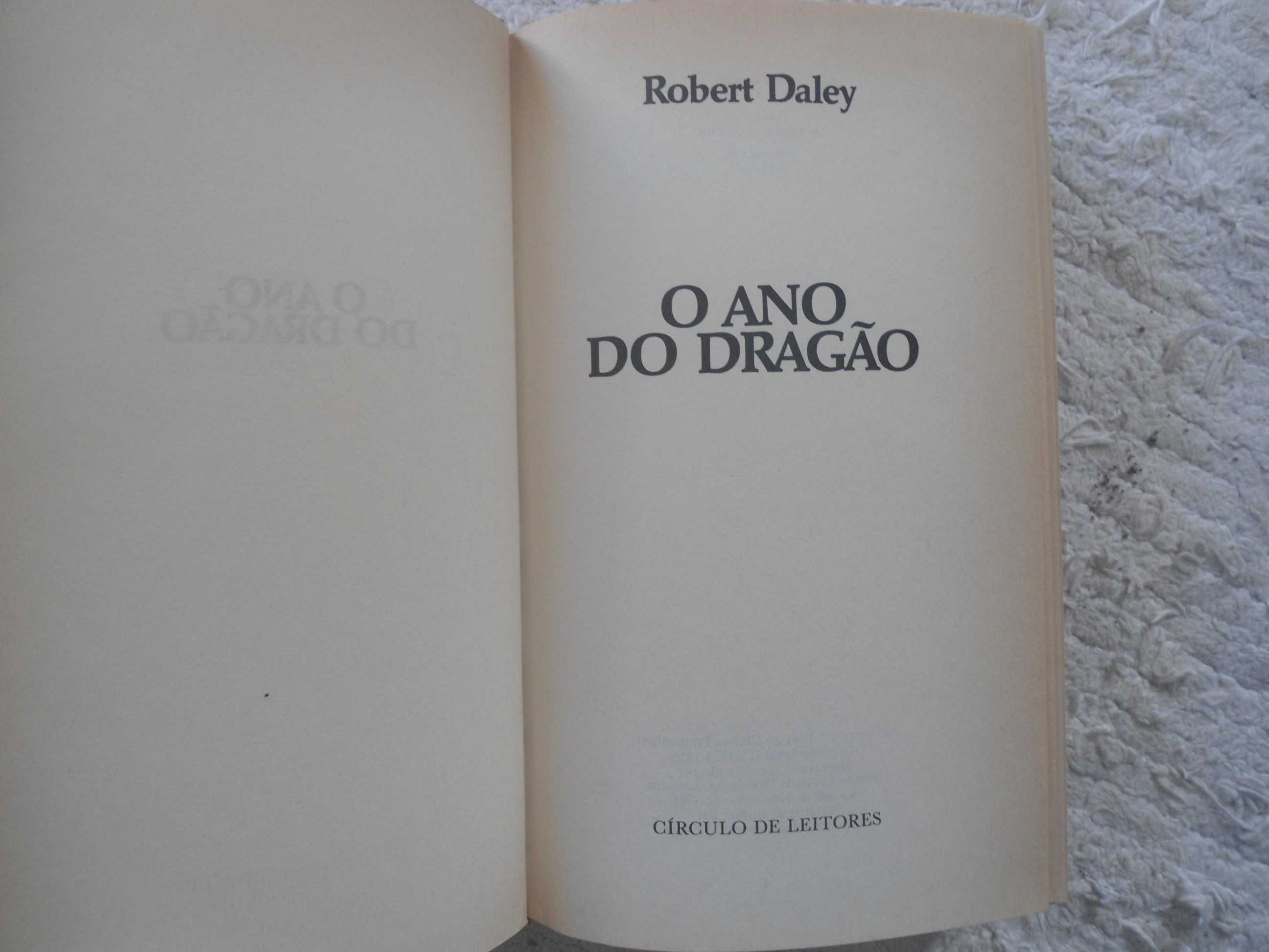 O Ano do Dragão por Robert Daley