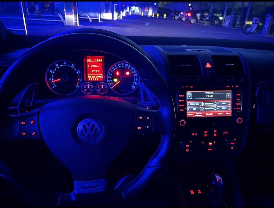 RARISSÍMO GOLF V GTI PIRELLI 230 DSG – 3XX