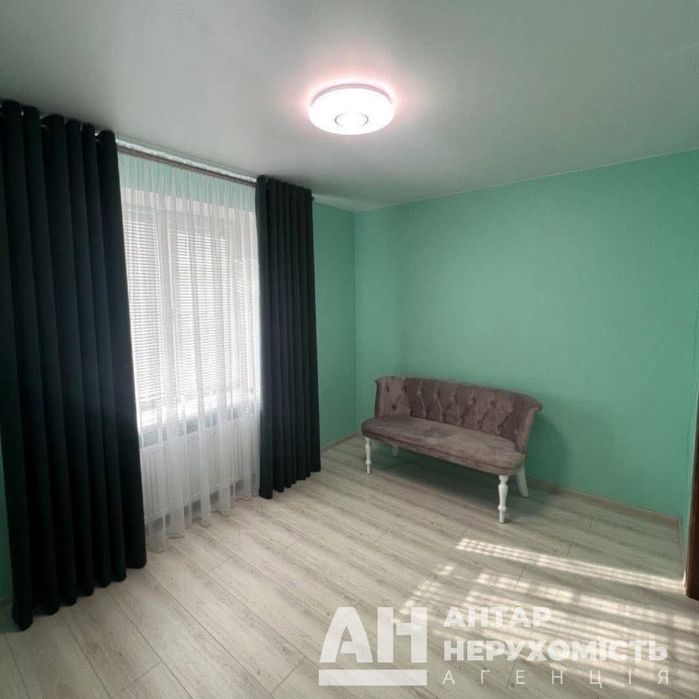 Продам 4 кімн. квартиру,  Центр