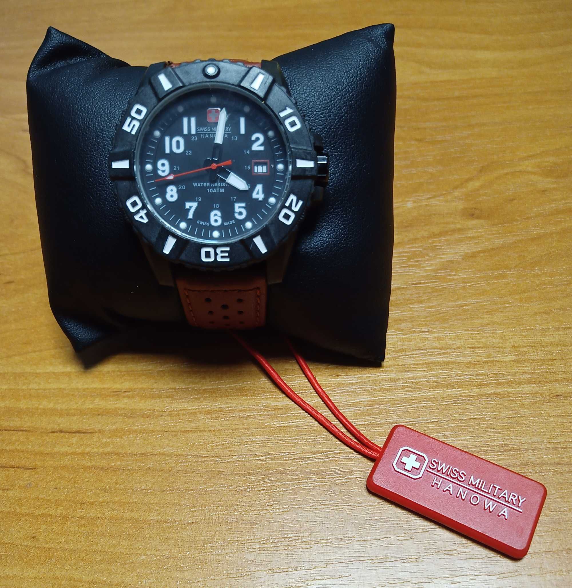 SWISS MILITARY HANOWA Black Carbon z bezelem - szwajcarski zegarek