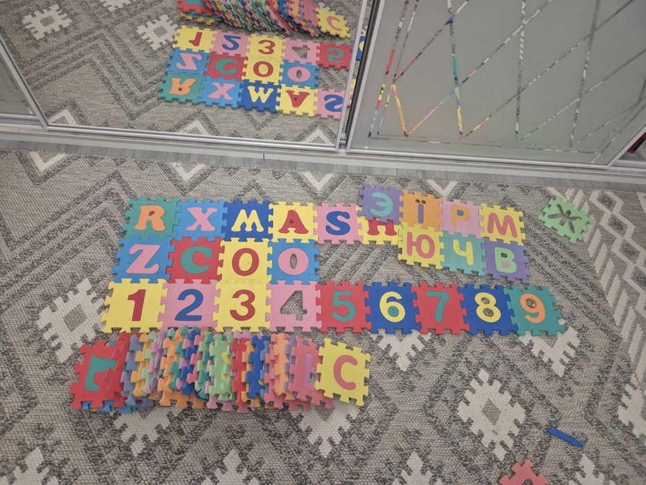 Коврик із пазлів