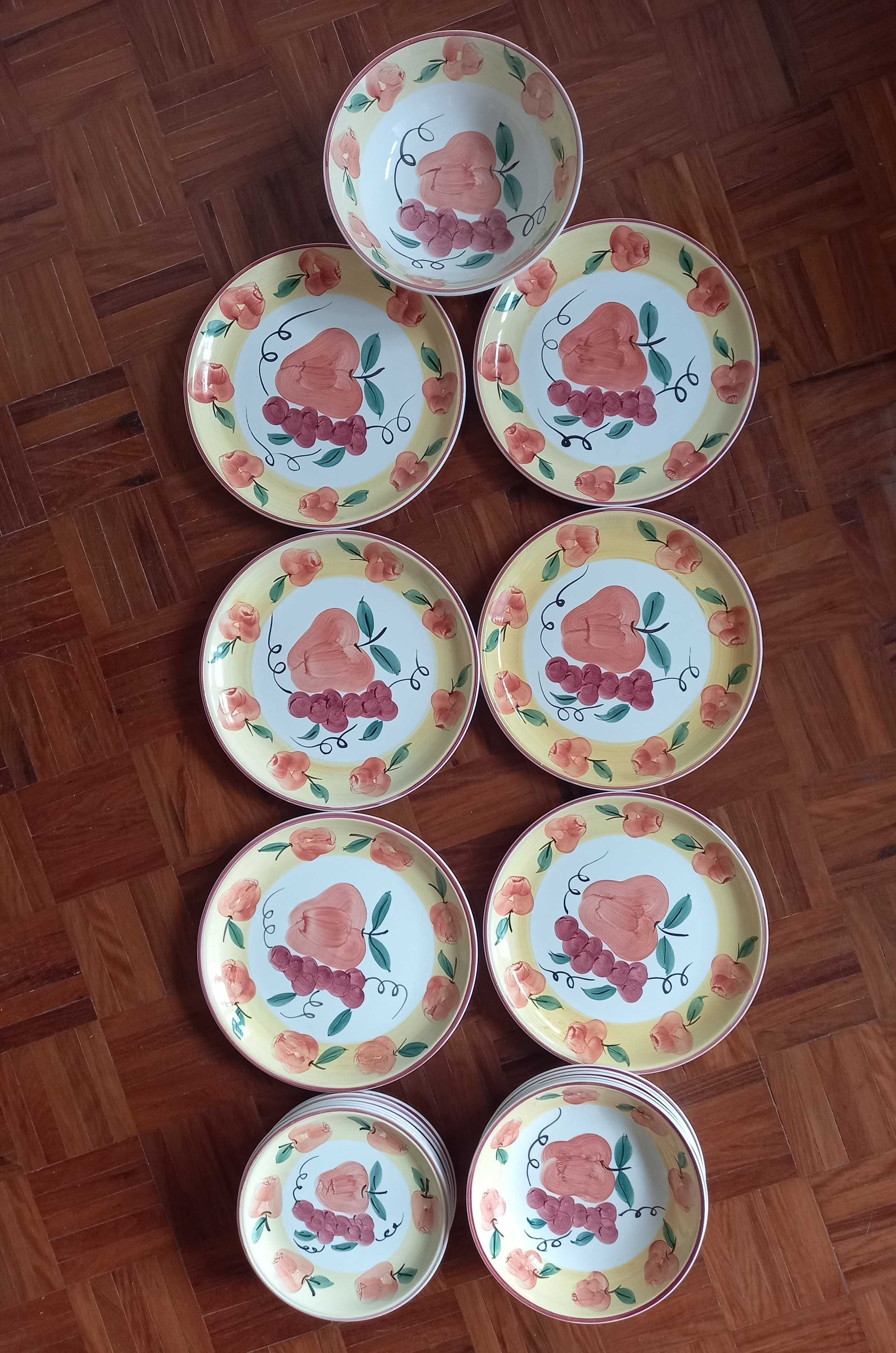 Conjunto de loiça, serviço de cozinha, pratos pintados 19 peças - NOVO