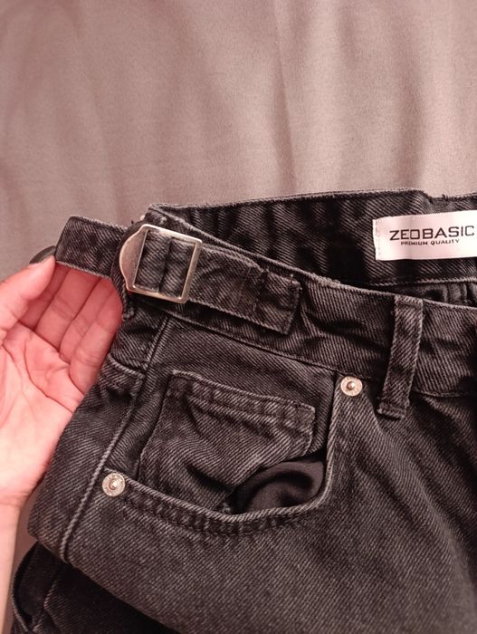 Чорні джинси беггі