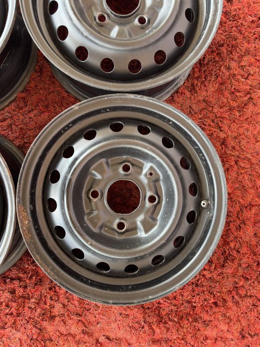 Original Nissan NV200 R14 4x114,3