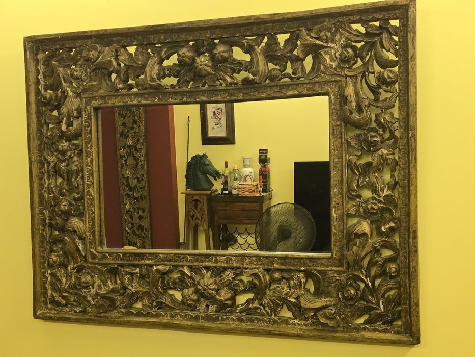 Espelho em talha madeira